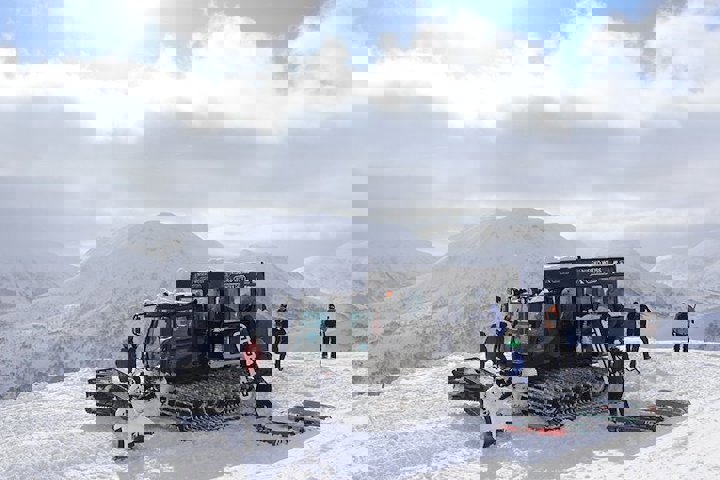 Cat skiing on Weiss Mountain - Activities
